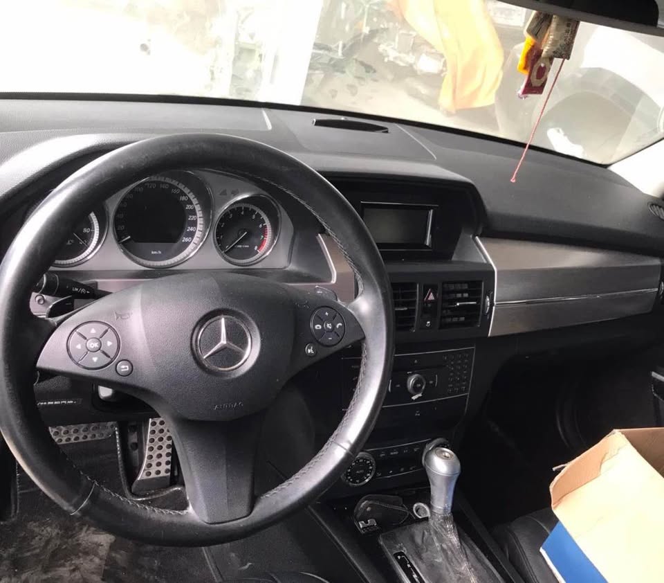Mercedes-Benz GLK GLK 300 整車拆賣 二手零件照片 - Orange Garage