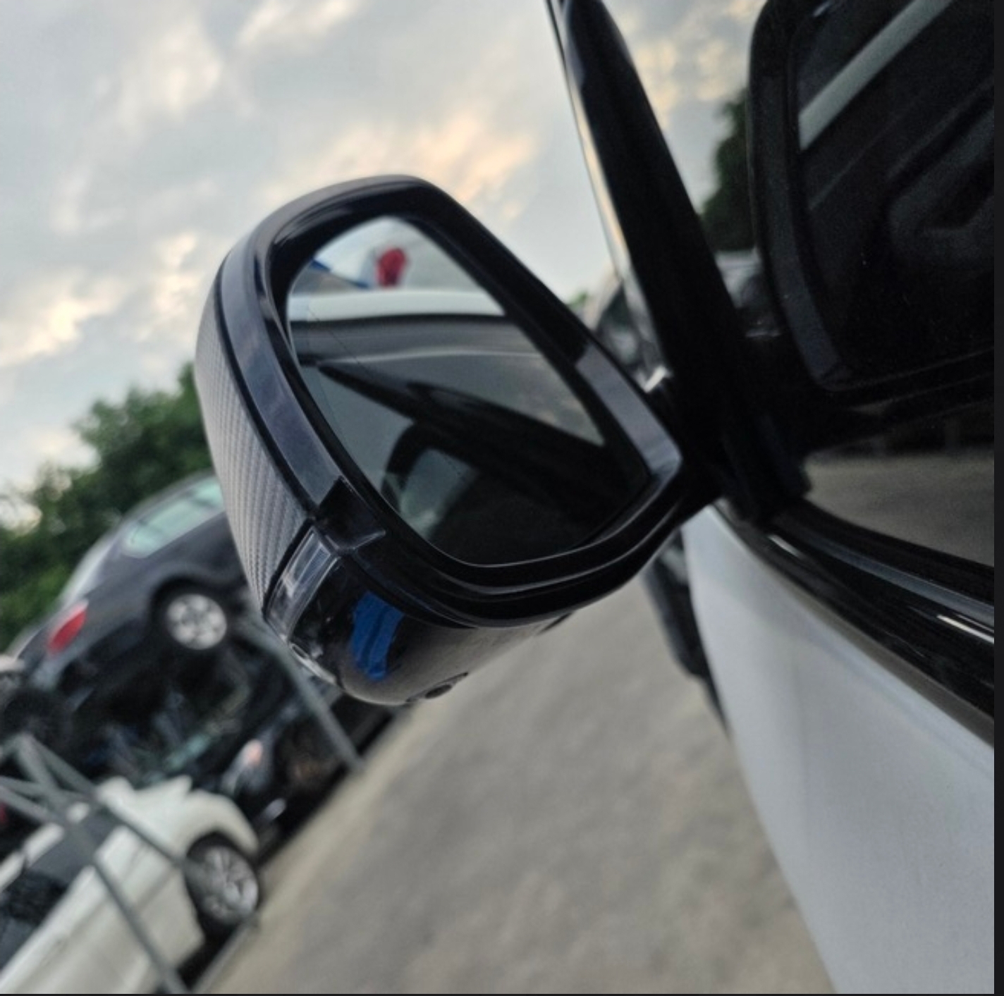 BMW X4 20i 整車拆賣 二手零件照片 - Orange Garage
