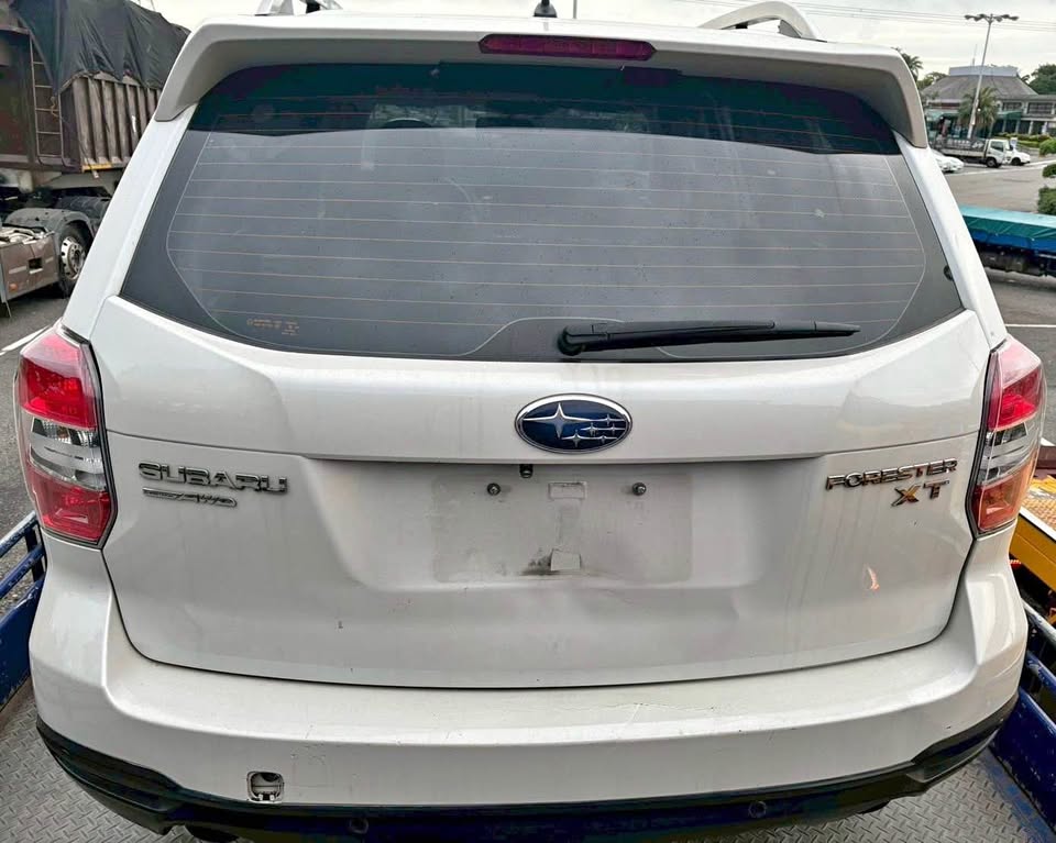 Subaru Forester 2.0 XT 整車拆賣 二手零件照片 - Orange Garage