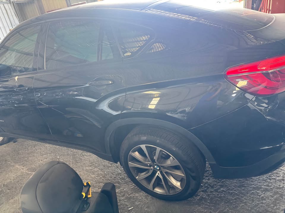 BMW X6 30d 整車拆賣 二手零件照片 - Orange Garage