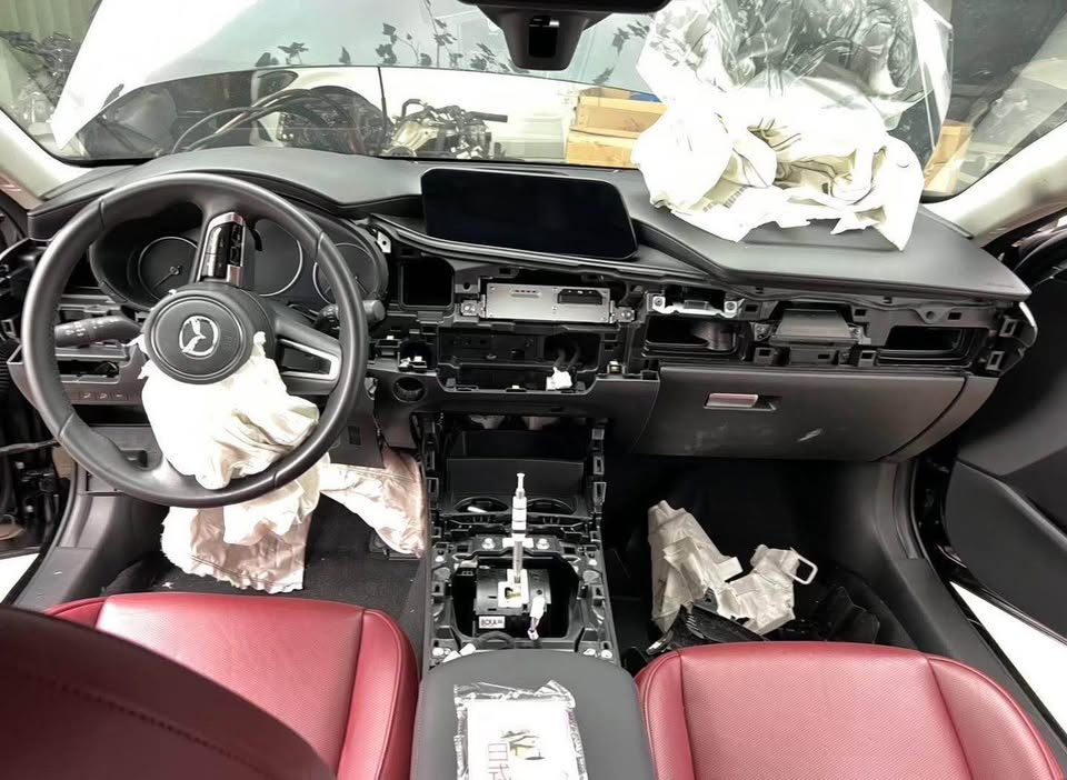 Mazda 3 整車拆賣 二手零件照片 - Orange Garage