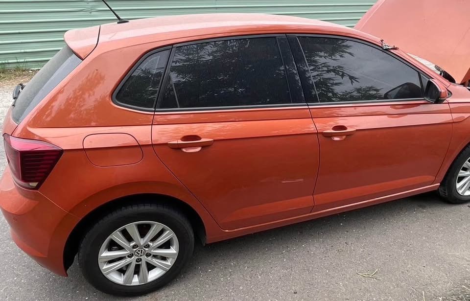 Volkswagen Polo 1.0 整車拆賣 二手零件照片 - Orange Garage