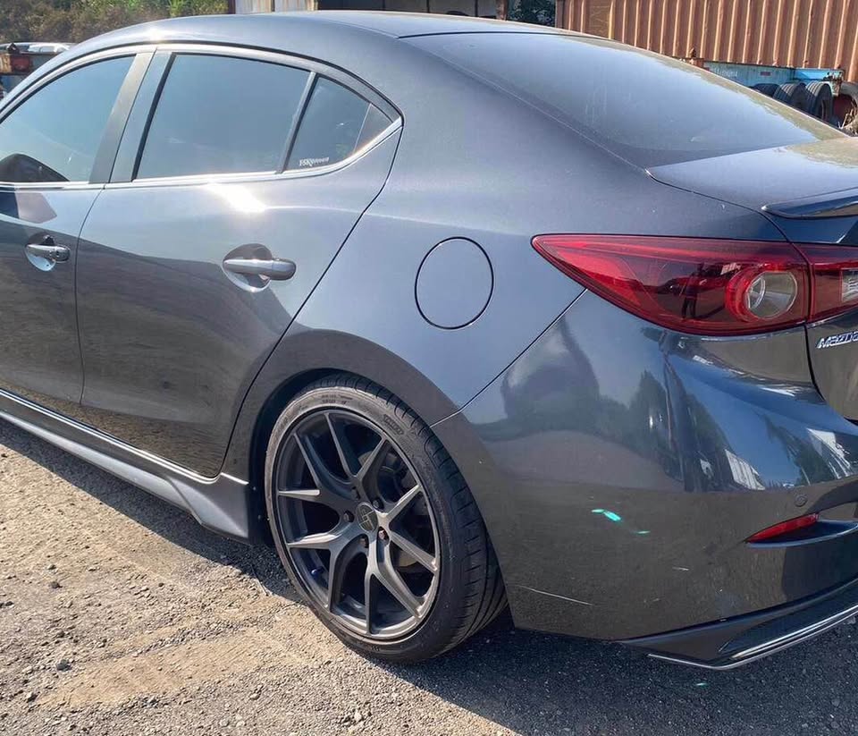 Mazda 3 2.0 整車拆賣 二手零件照片 - Orange Garage