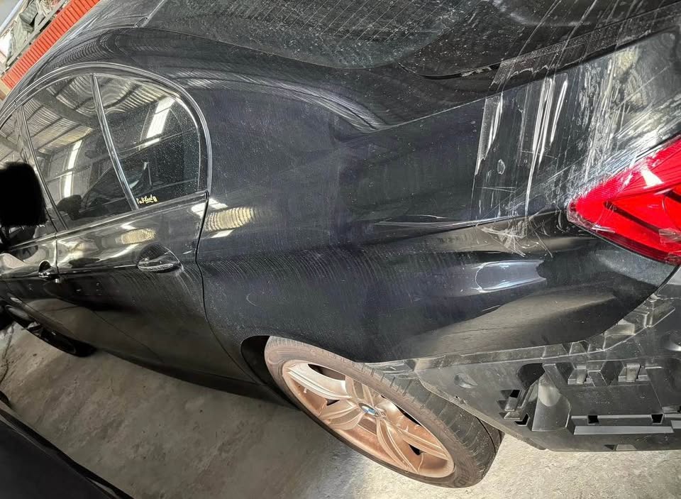BMW 5 Series 520i 整車拆賣 二手零件照片 - Orange Garage