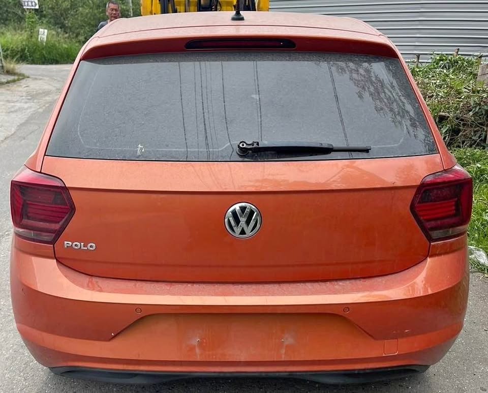 Volkswagen Polo 1.0 整車拆賣 二手零件照片 - Orange Garage