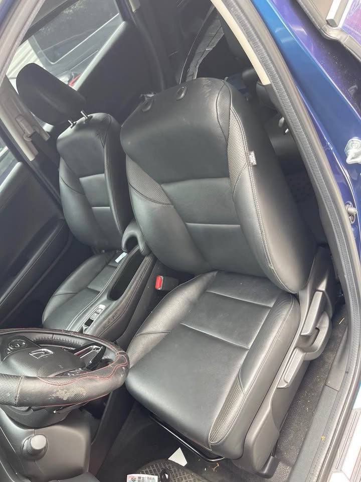 Honda HR-V 1.8 整車拆賣 二手零件照片 - Orange Garage
