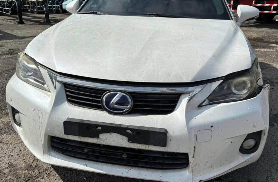 Lexus CT200h Hybrid 1.8 整車拆賣 二手零件照片 - Orange Garage