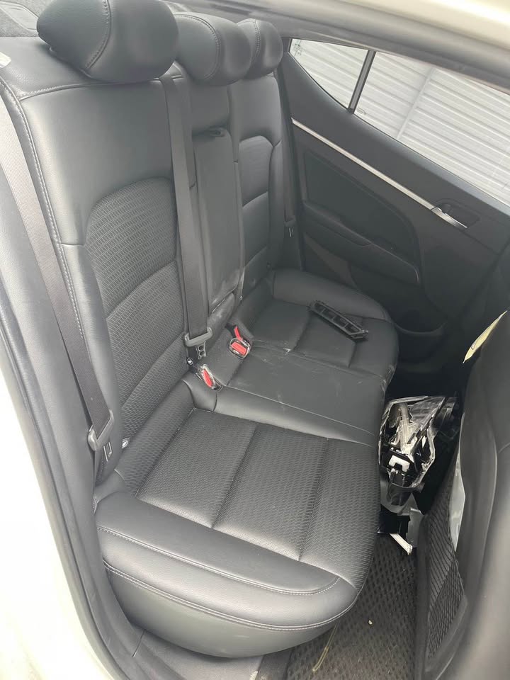 Hyundai Elantra 1.6 整車拆賣 二手零件照片 - Orange Garage