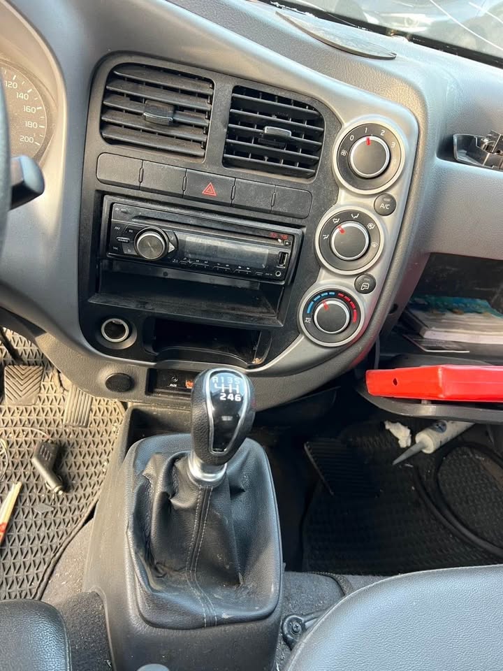 Kia K2500 Euro 5 整車拆賣 二手零件照片 - Orange Garage
