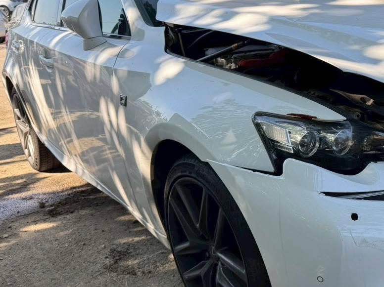 Lexus IS300h F SPORT 整車拆賣 二手零件照片 - Orange Garage
