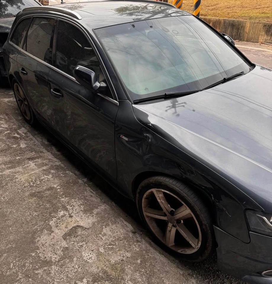 Audi A4 2.0 TFSI quattro S line 整車拆賣 二手零件照片 - Orange Garage