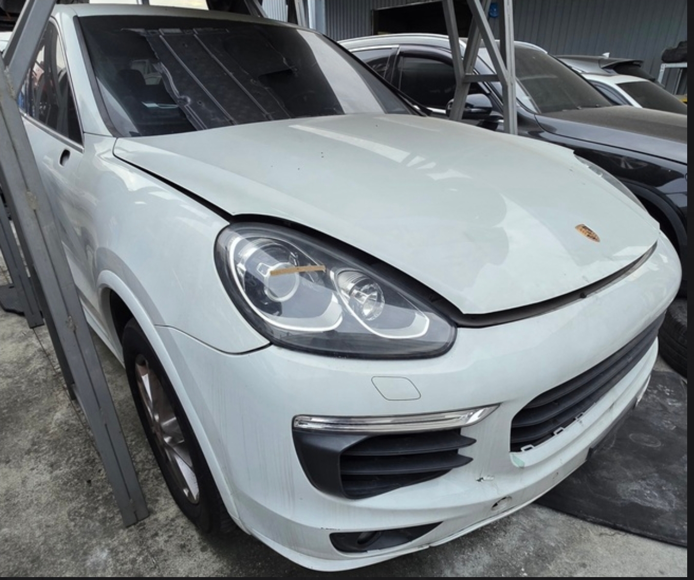 Porsche Cayenne 3.6 整車拆賣 二手零件照片 - Orange Garage