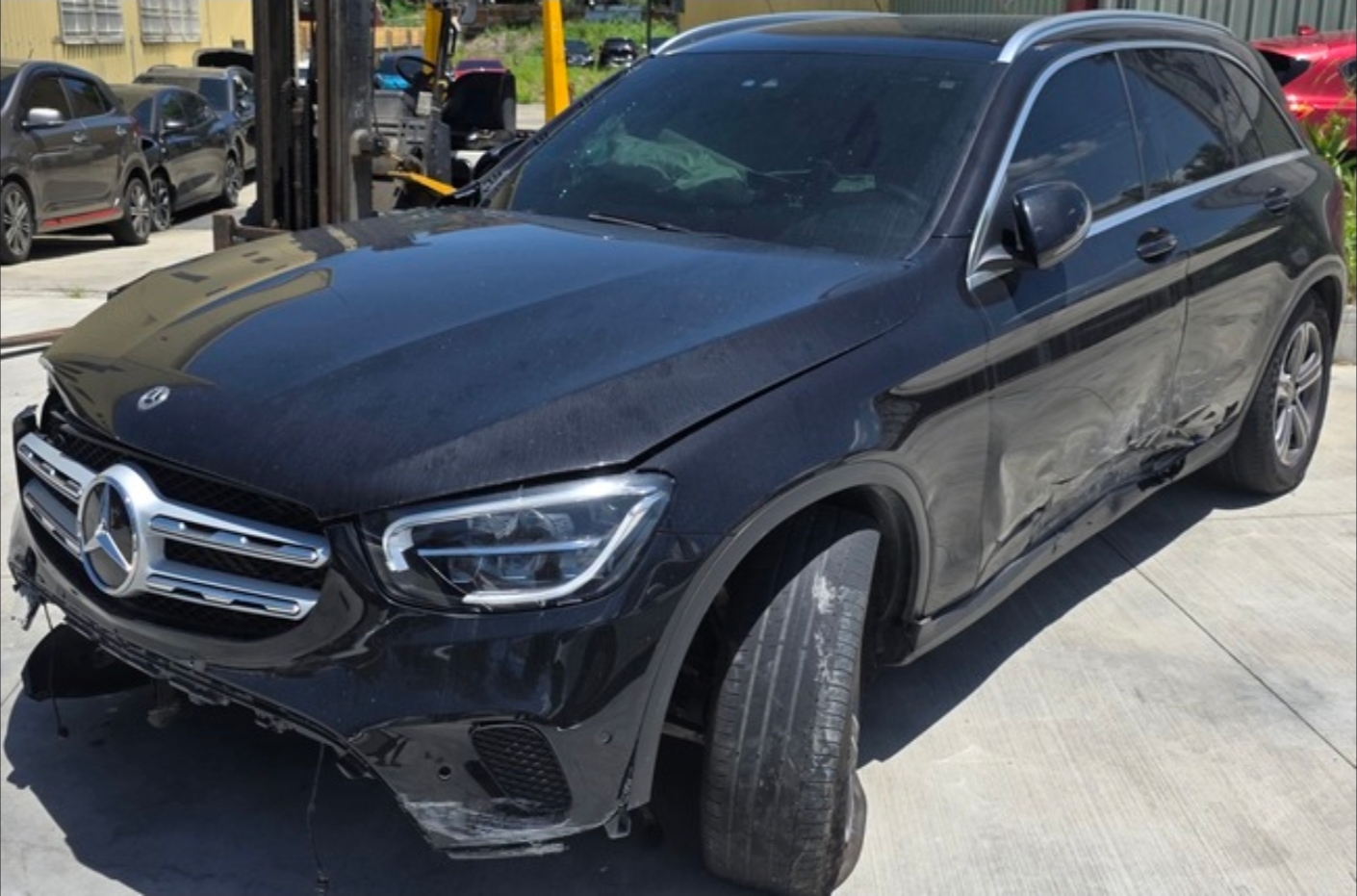 Mercedes-Benz GLC 300 4MATIC 整車拆賣 二手零件照片 - Orange Garage