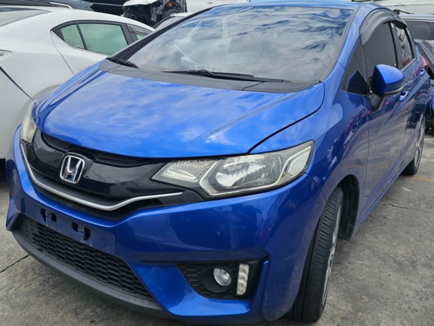 Honda Fit 1.5 整車拆賣 二手零件照片 - Orange Garage