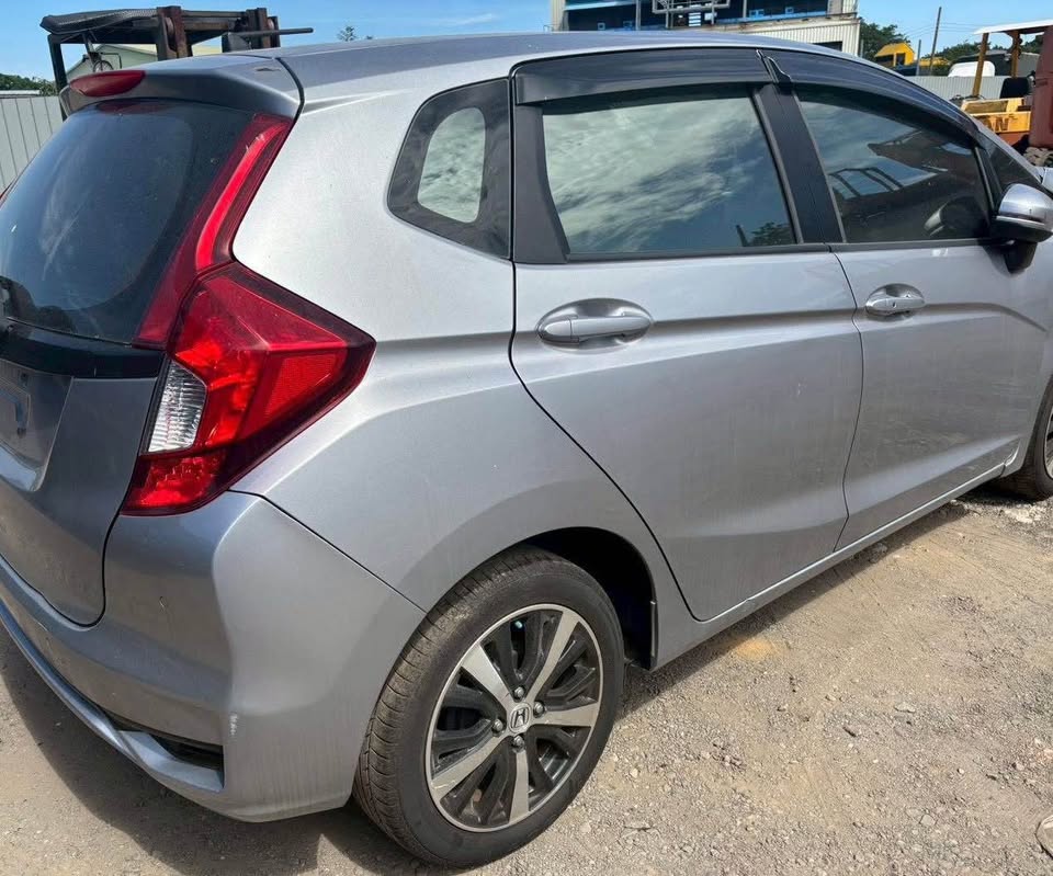Honda Fit 1.5 整車拆賣 二手零件照片 - Orange Garage