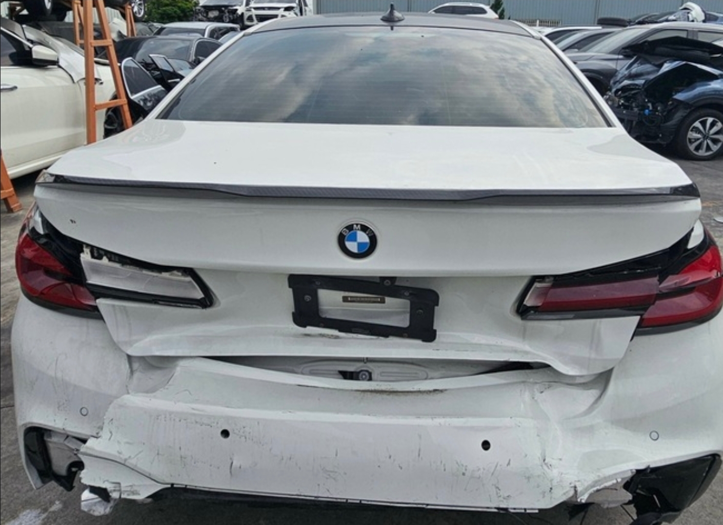 BMW 5 Series 540i 整車拆賣 二手零件照片 - Orange Garage