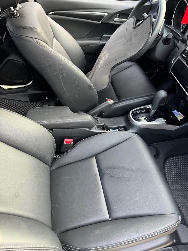 Honda Fit 1.5 整車拆賣 二手零件照片 - Orange Garage
