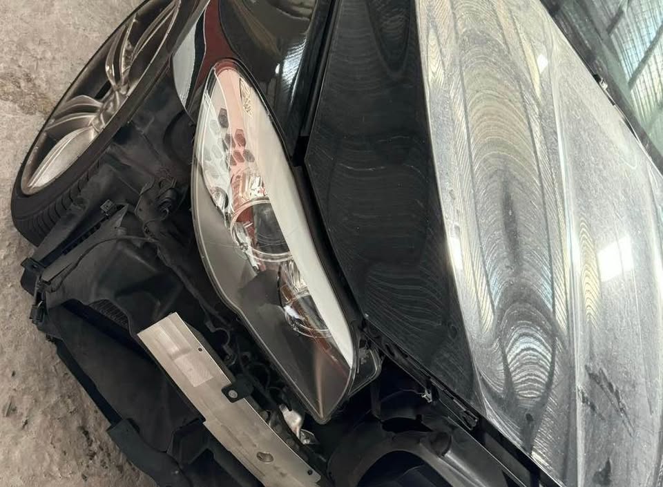BMW 5 Series 520i 整車拆賣 二手零件照片 - Orange Garage