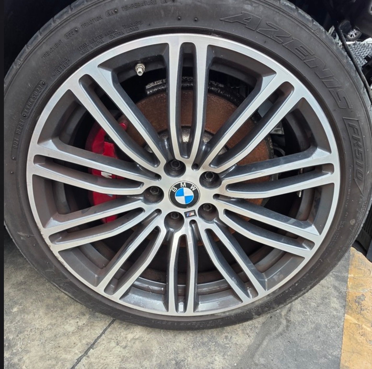 BMW 5 Series 540i 整車拆賣 二手零件照片 - Orange Garage