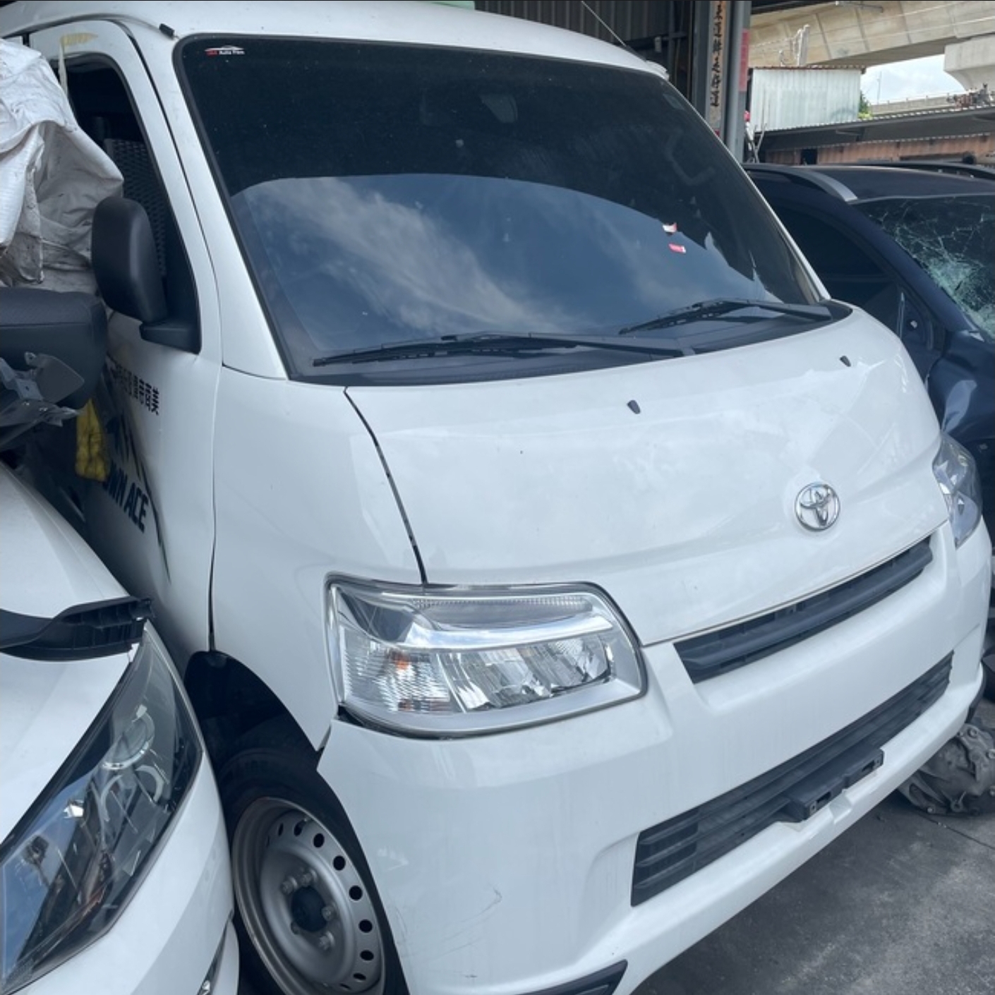 Toyota Town Ace Van 整車拆賣 二手零件照片 - Orange Garage