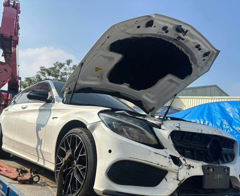 Mercedes-Benz C-Class Estate 整車拆賣 二手零件照片 - Orange Garage