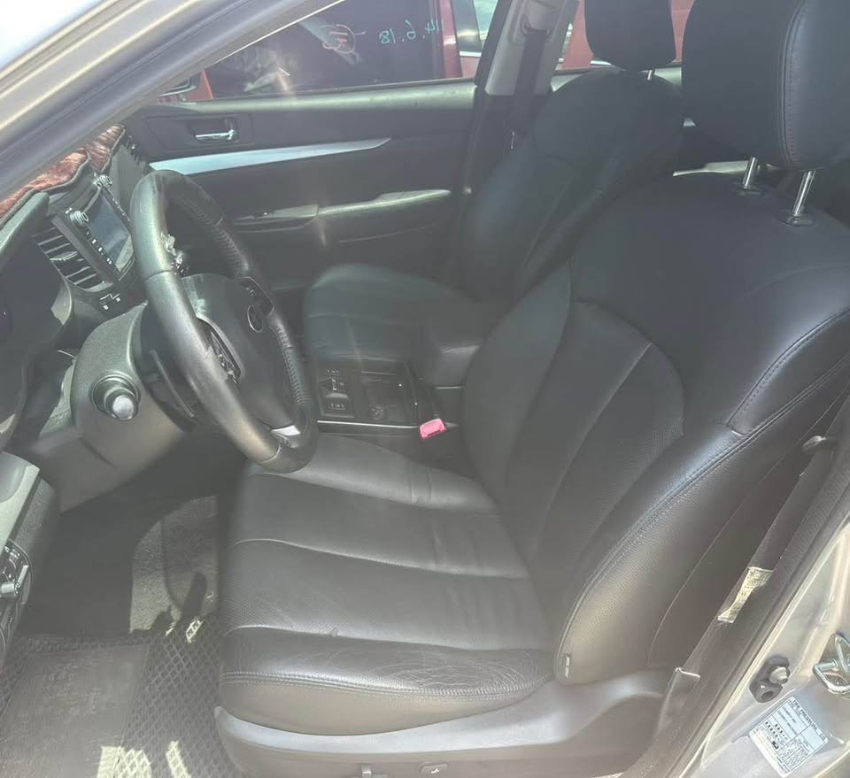 Subaru Outback 2.5 整車拆賣 二手零件照片 - Orange Garage
