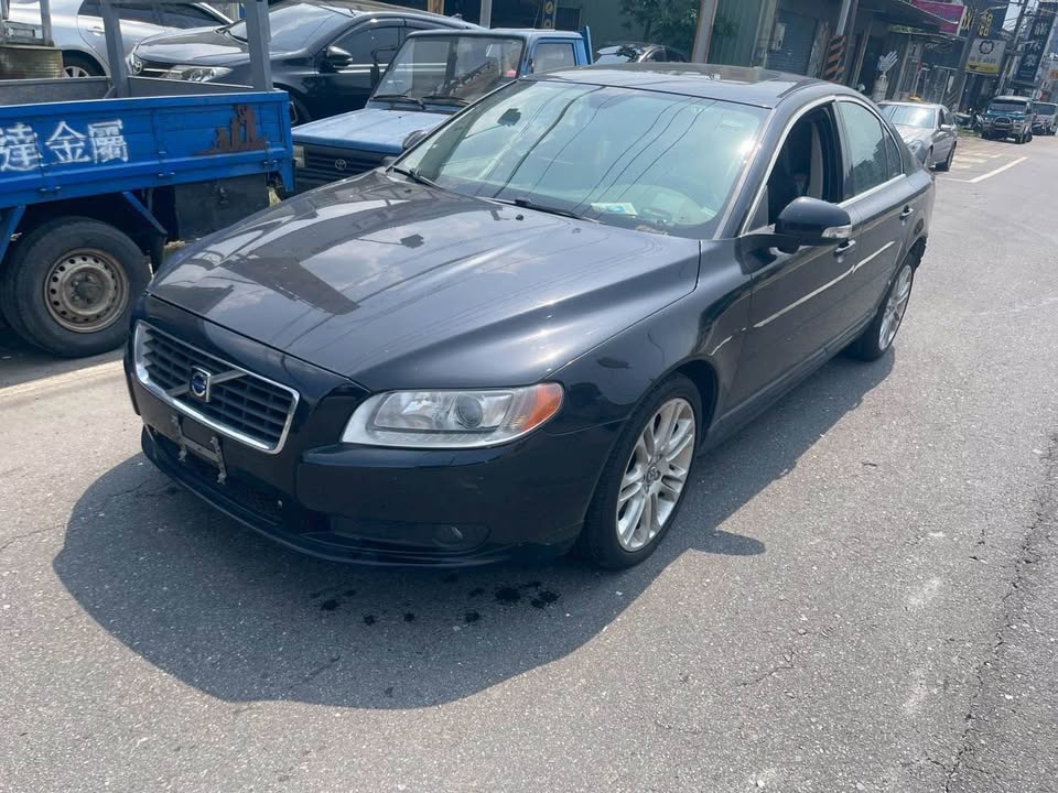 Volvo S80 D5 整車拆賣 二手零件照片 - Orange Garage