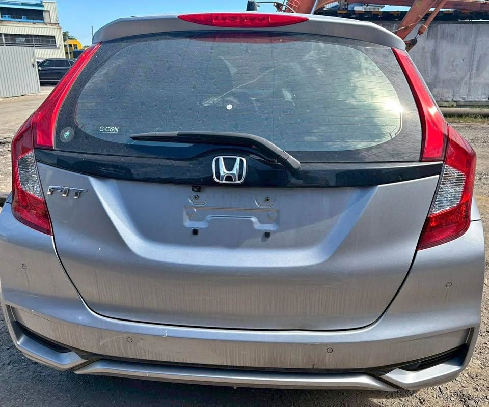 Honda Fit 1.5 整車拆賣 二手零件照片 - Orange Garage