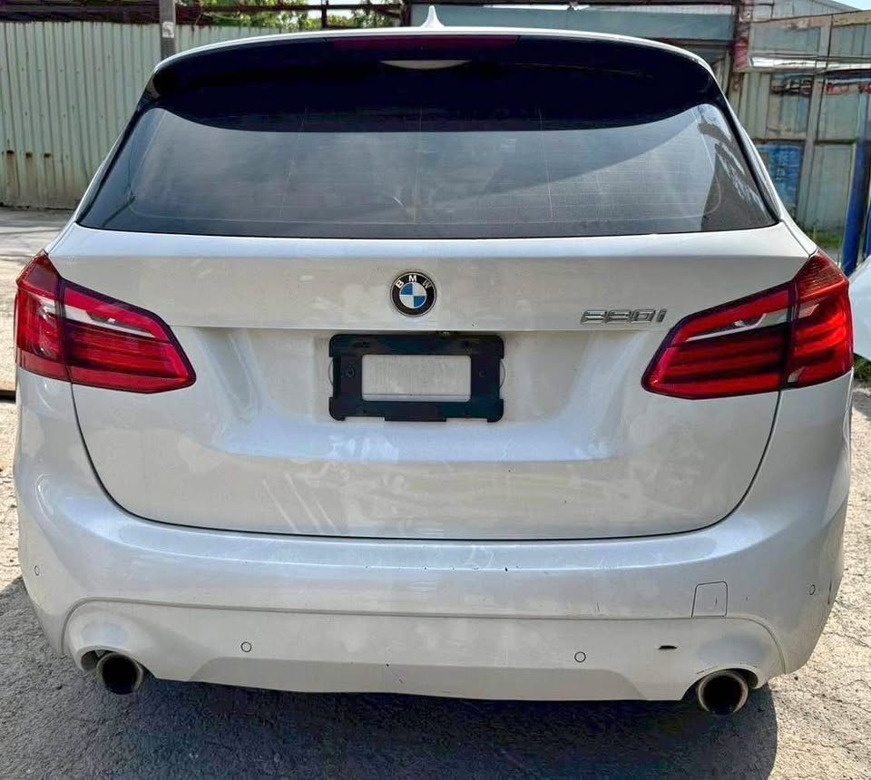 BMW 2 Series 220i 整車拆賣 二手零件照片 - Orange Garage