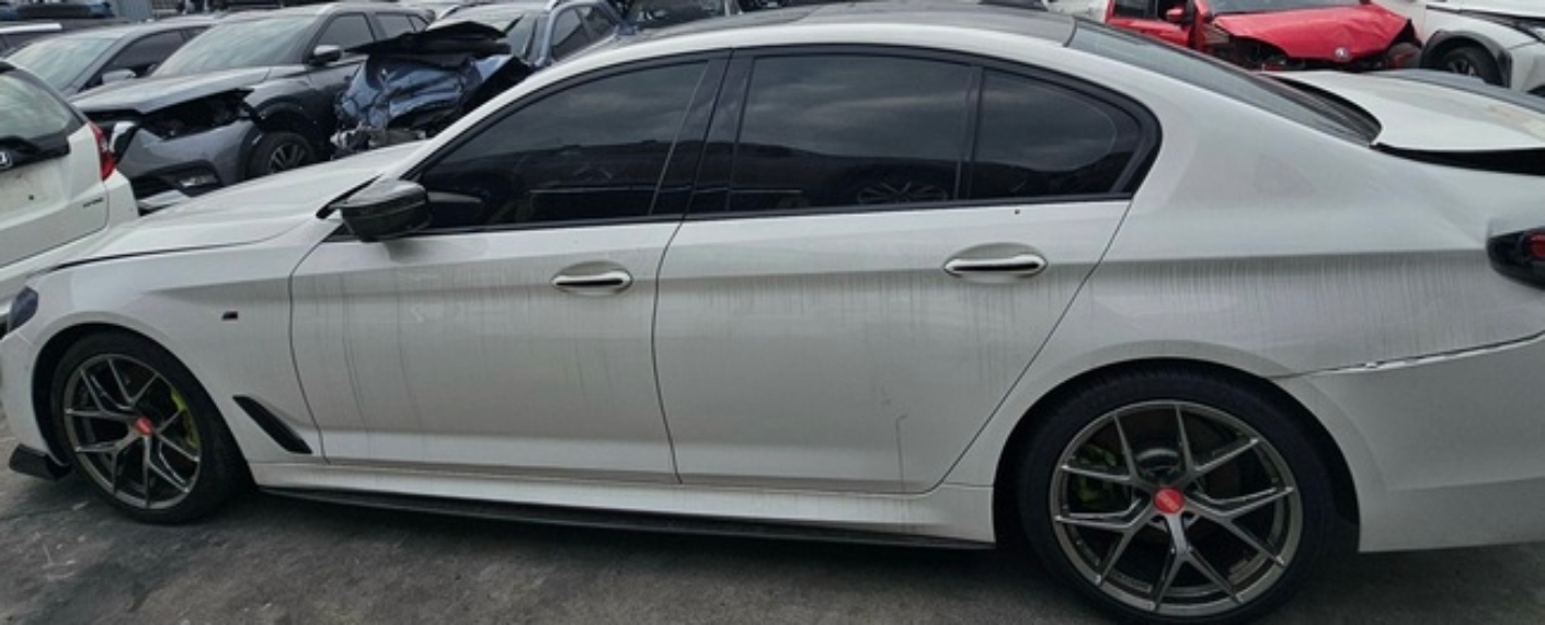 BMW 5 Series 540i 整車拆賣 二手零件照片 - Orange Garage