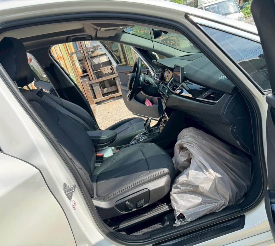 BMW 2 Series 220i 整車拆賣 二手零件照片 - Orange Garage