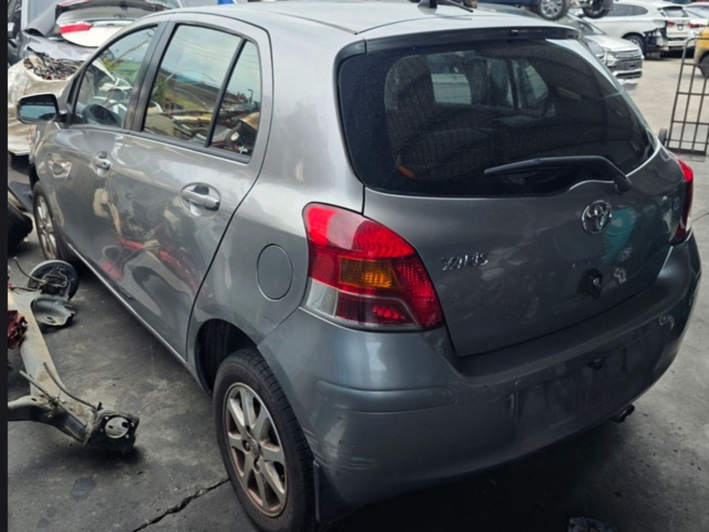 Toyota Yaris 1.5 整車拆賣 二手零件照片 - Orange Garage