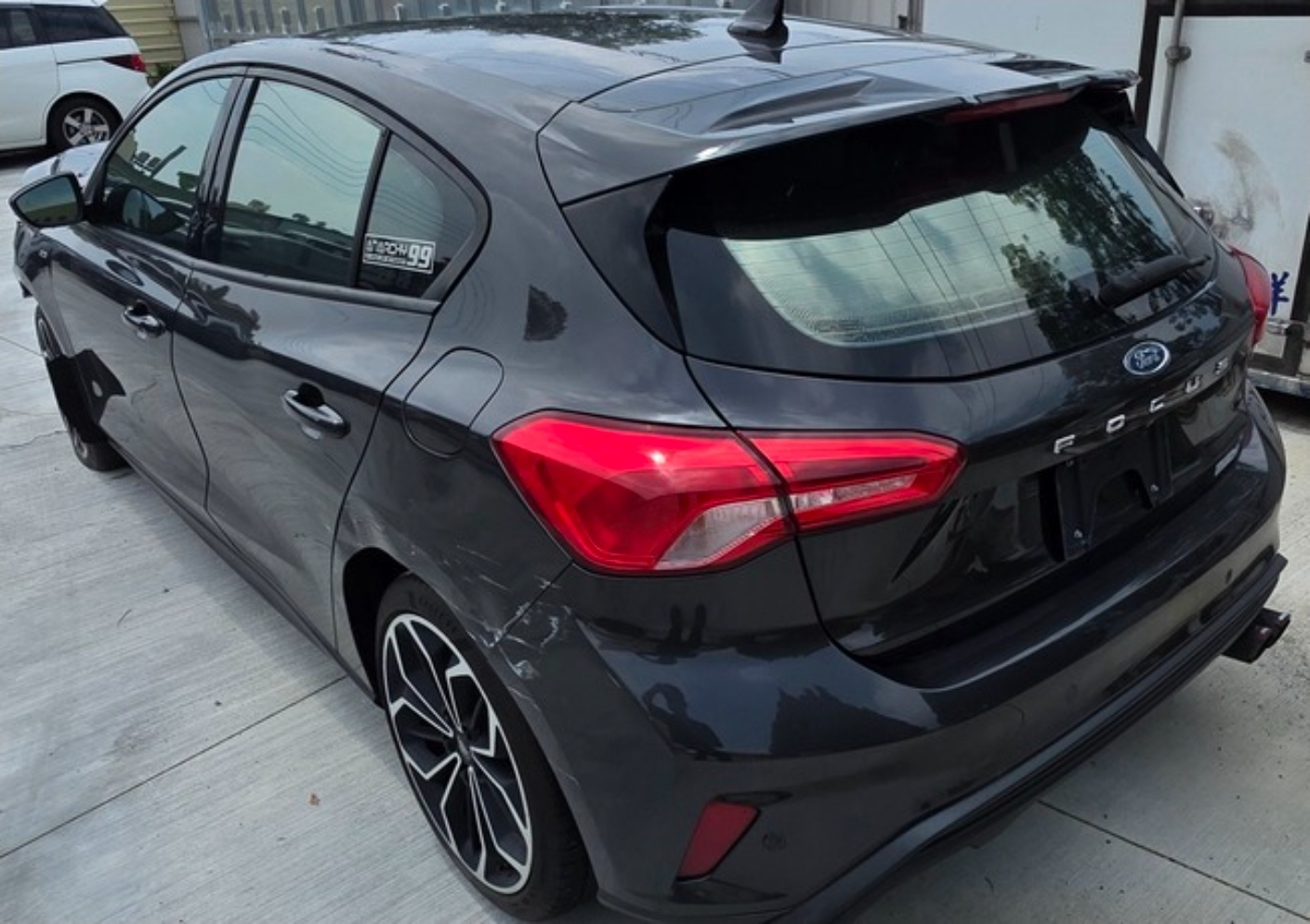 Ford Focus 5D ST-Line 整車拆賣 二手零件照片 - Orange Garage