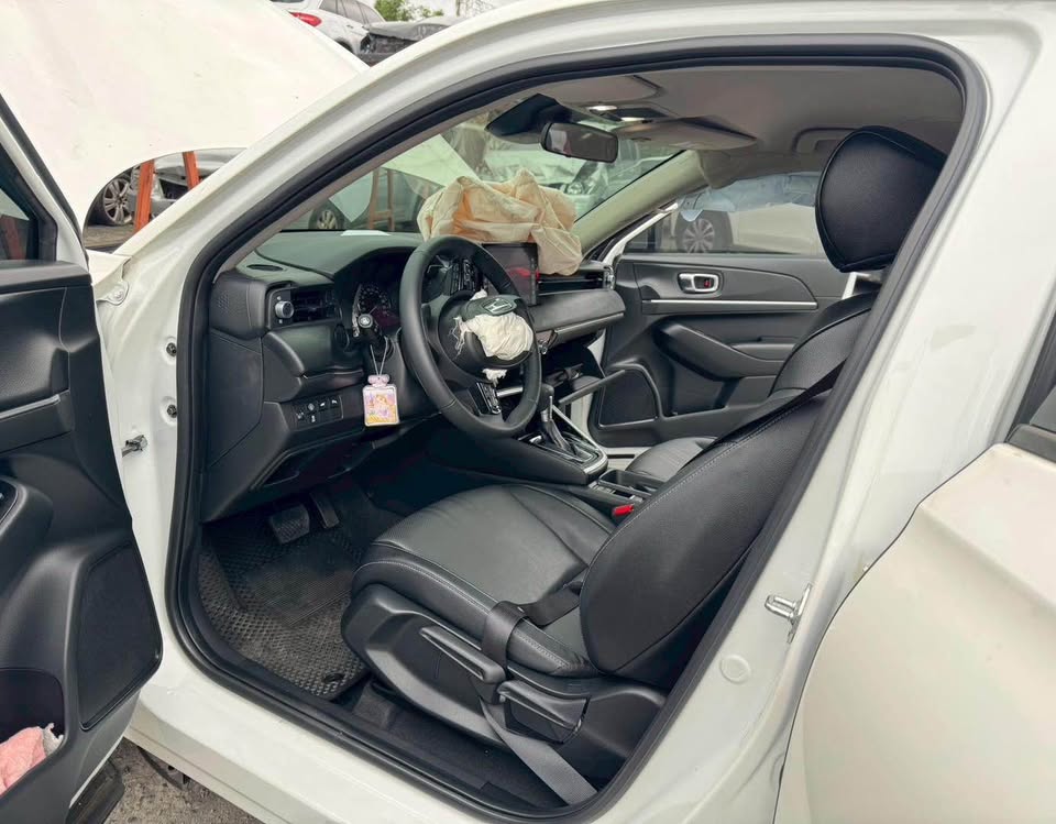 Honda HR-V 1.5 整車拆賣 二手零件照片 - Orange Garage