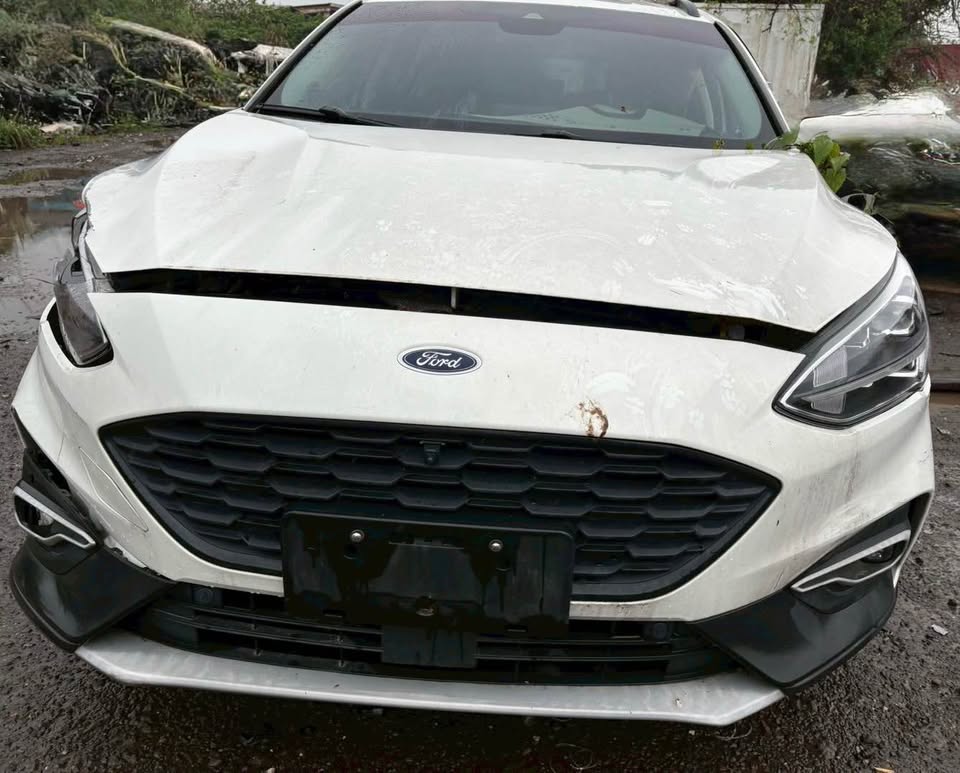 Ford Focus 1.5 Active EcoBoost 整車拆賣 二手零件照片 - Orange Garage
