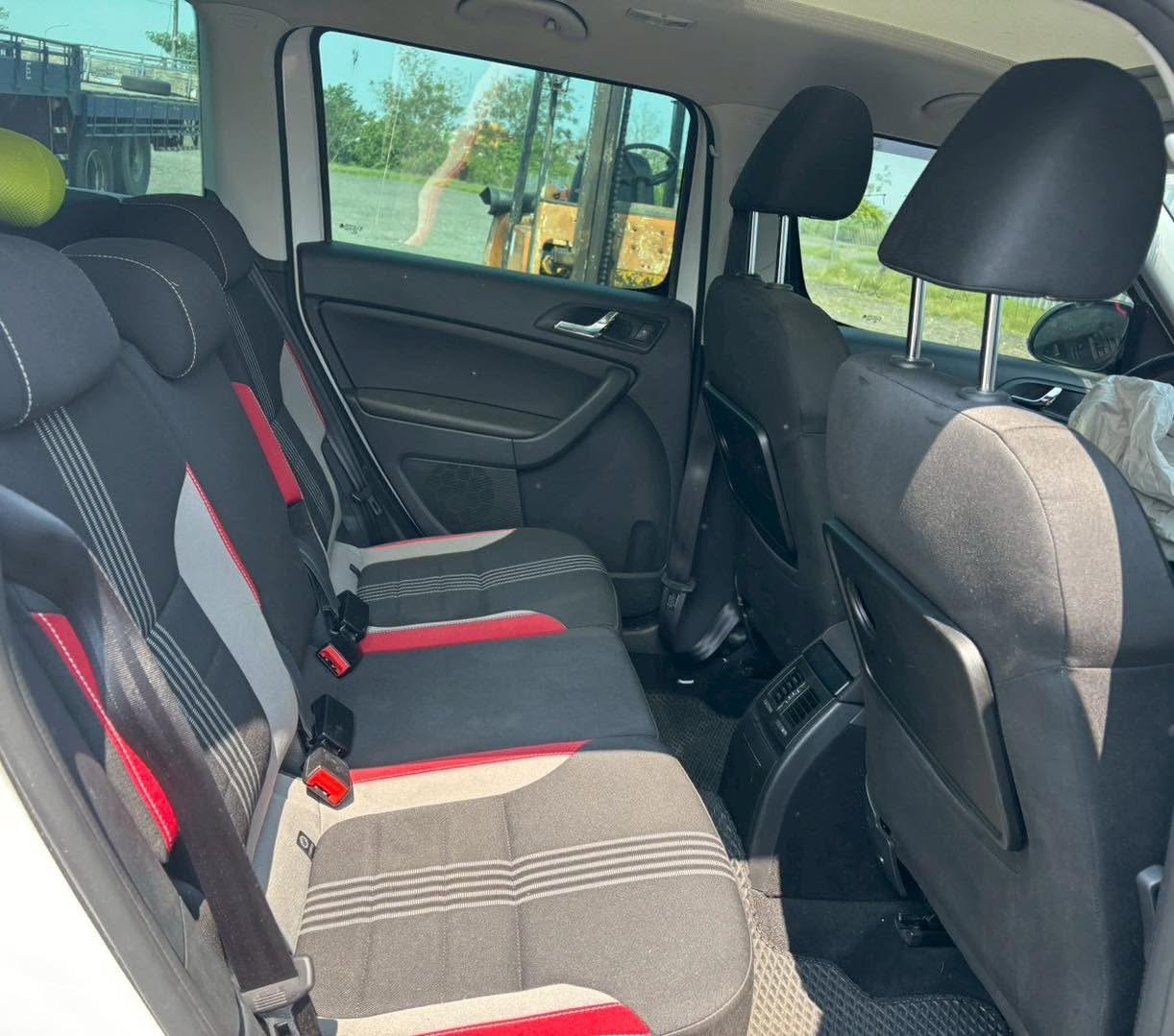 Škoda Yeti Facelift 1.4 TSI 整車拆賣 二手零件照片 - Orange Garage