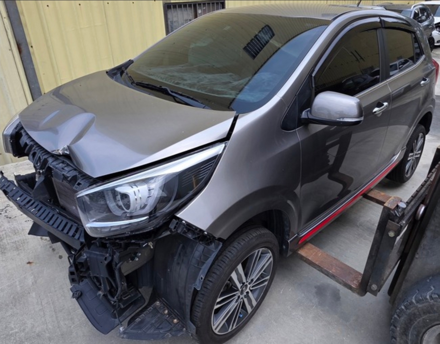Kia Picanto X-Line 1.3 整車拆賣 二手零件照片 - Orange Garage
