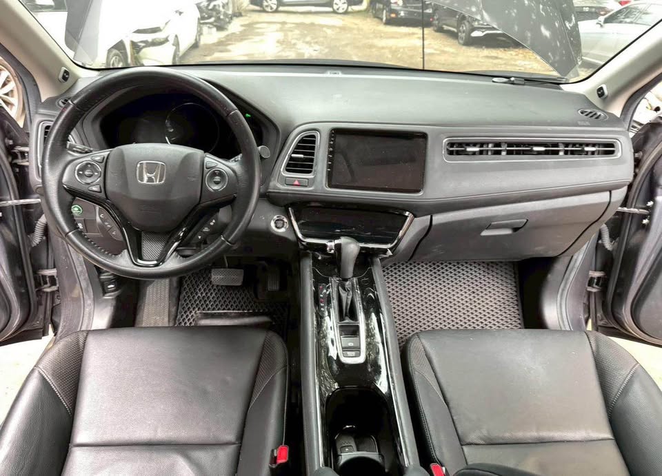 Honda HR-V 1.8 整車拆賣 二手零件照片 - Orange Garage