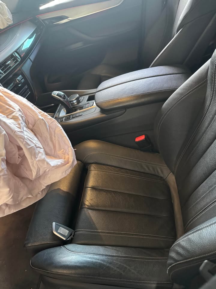 BMW X6 30d 整車拆賣 二手零件照片 - Orange Garage