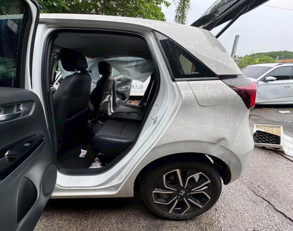 Honda Fit e:HEV 整車拆賣 二手零件照片 - Orange Garage