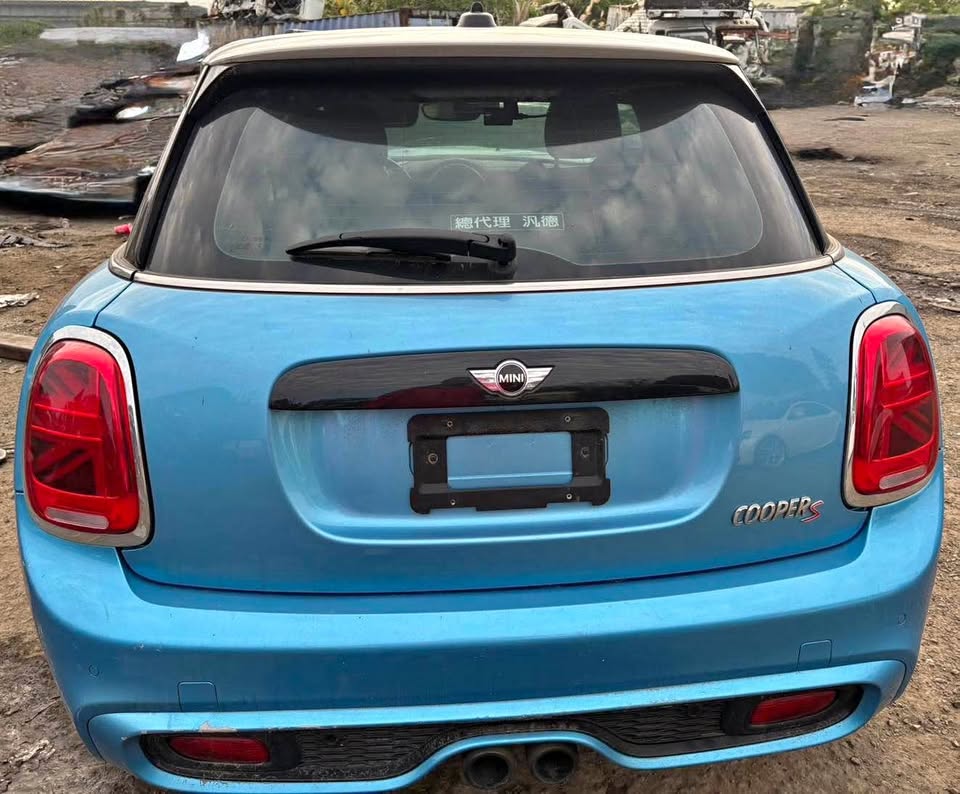 Mini Cooper Cooper S 2.0 整車拆賣 二手零件照片 - Orange Garage