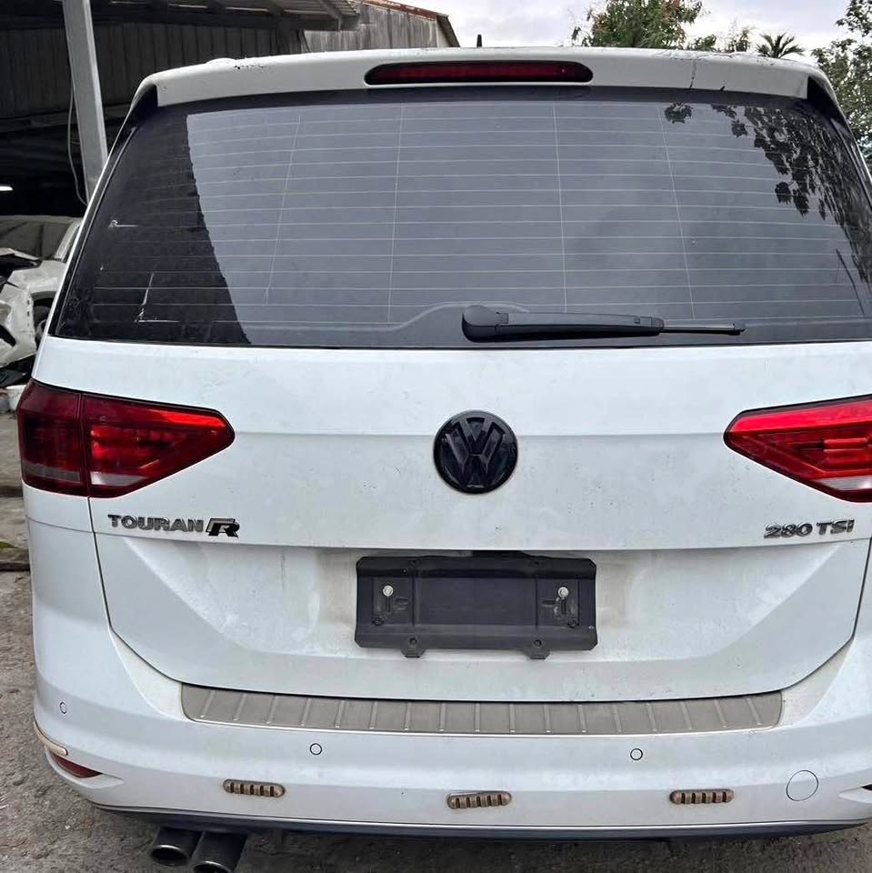 Volkswagen Touran 280 TSI 整車拆賣 二手零件照片 - Orange Garage