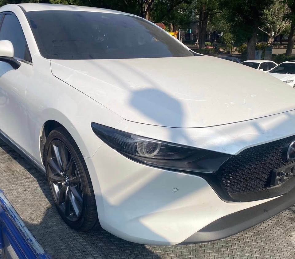 Mazda 3 2.0 整車拆賣 二手零件照片 - Orange Garage