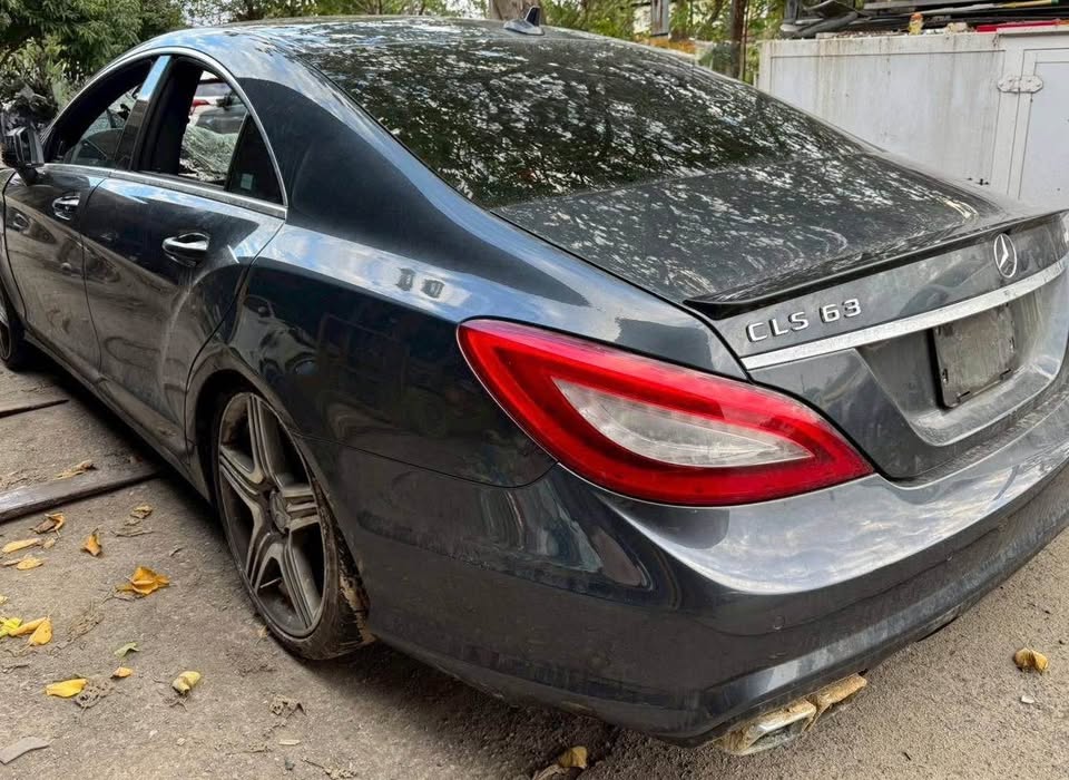 Mercedes-Benz CLS CLS 63 整車拆賣 二手零件照片 - Orange Garage