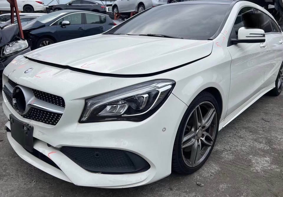 Mercedes-Benz CLA CLA 200 整車拆賣 二手零件照片 - Orange Garage