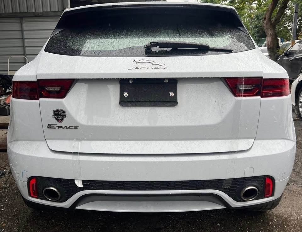Jaguar E-Pace 2.0 整車拆賣 二手零件照片 - Orange Garage