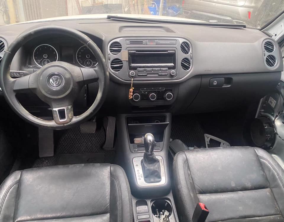 Volkswagen Tiguan 2.0 整車拆賣 二手零件照片 - Orange Garage