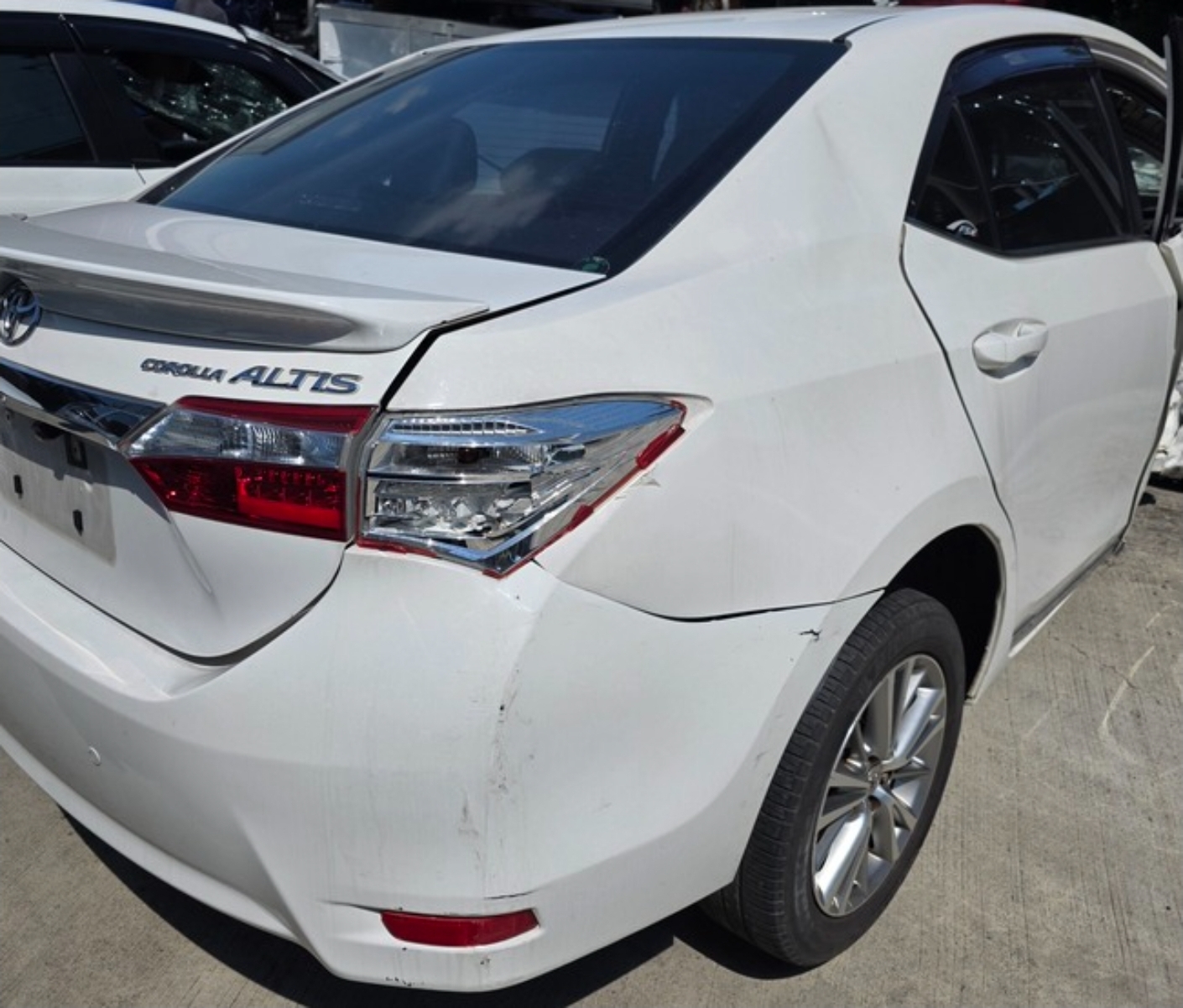 Toyota Corolla Altis 1.8 整車拆賣 二手零件照片 - Orange Garage
