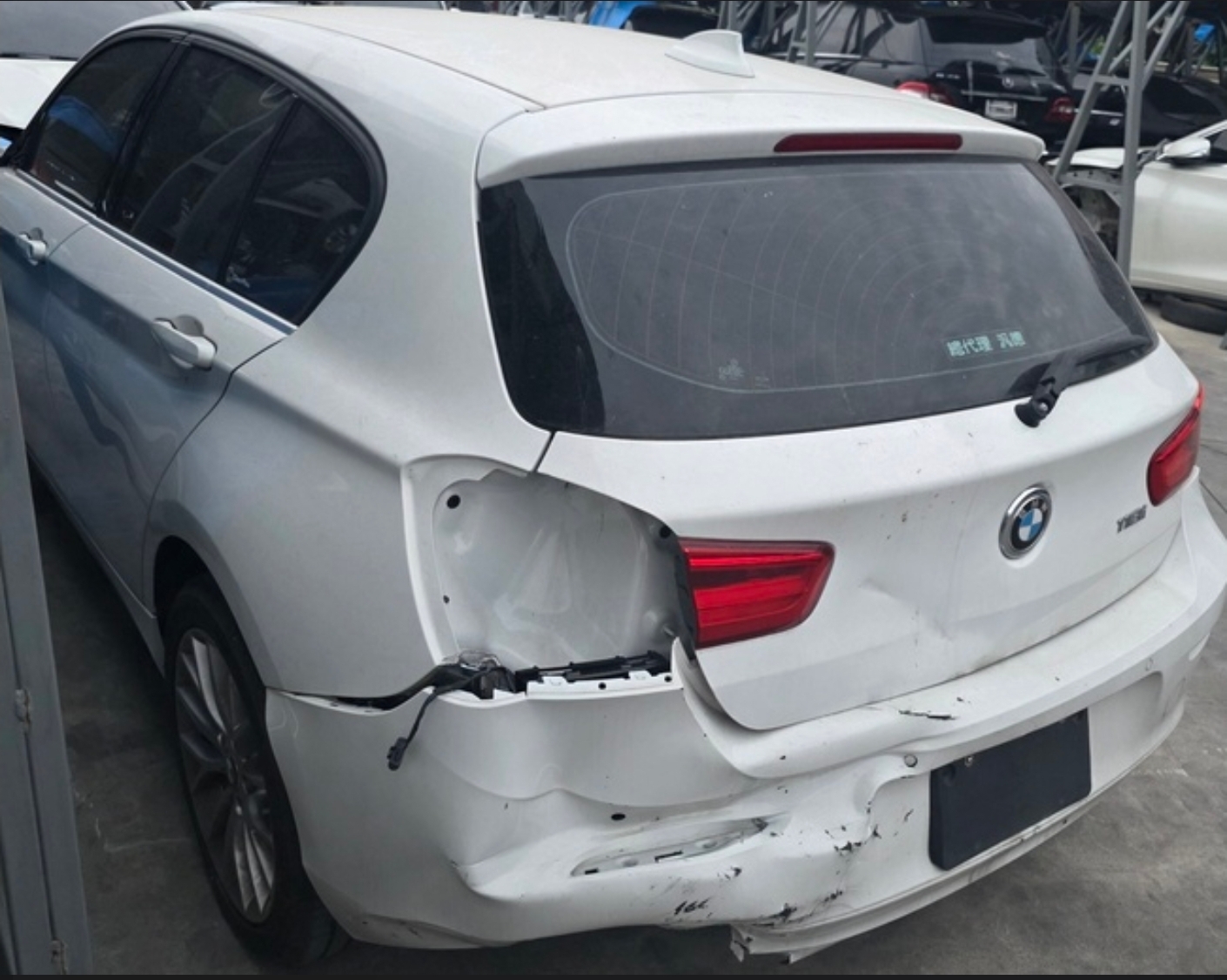 BMW 1 Series 118i 整車拆賣 二手零件照片 - Orange Garage